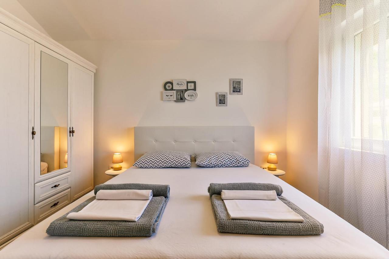 Apartmani Visum Свети Стефан Екстериор снимка